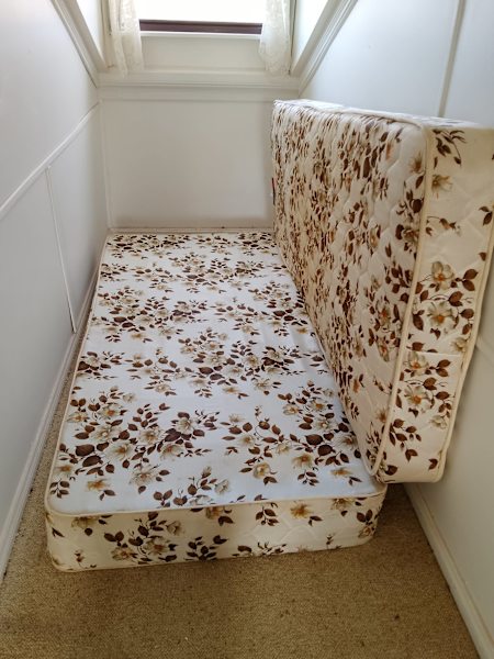 SINGLE BED MATTRESS FREE62863407462275112