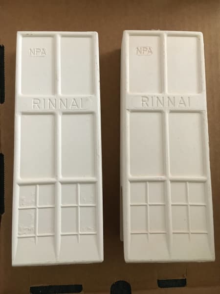 RINNAI GAS HEATER CANDLES IN GOOD CONDITION.63016060151171111