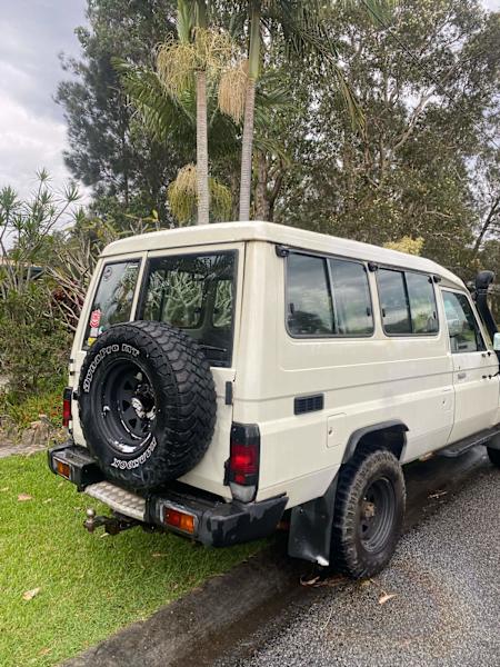 Toyota Troop carrier 62936657556739111