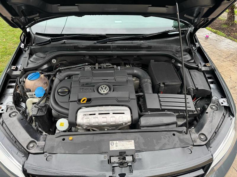 Volkswagen Jetta 62934705472770110