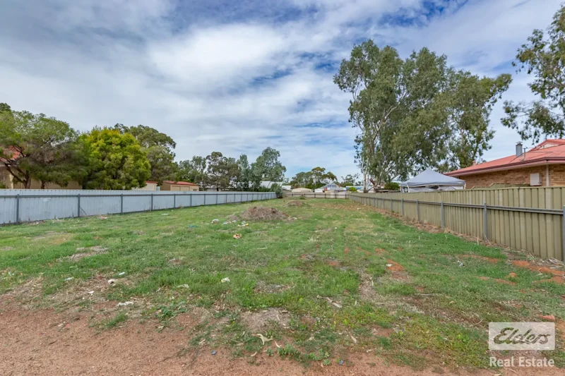 Big Block, Brilliant Location – Walk to River, School & Town!62995740927362111
