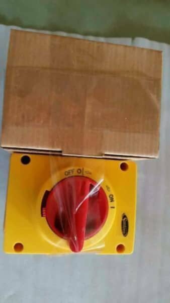 Switch Isolator 4 pole weather proof (price for x4)63437877177218110