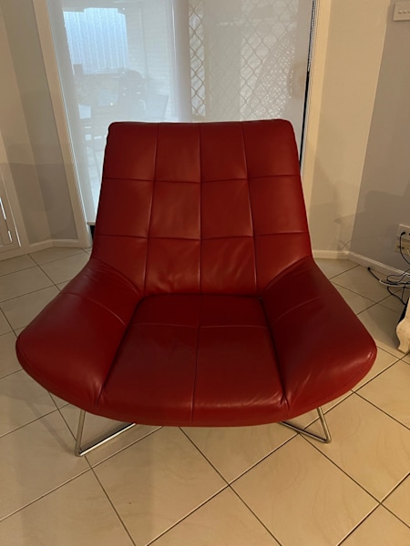 Single red  chair, good condition.62863409357570111