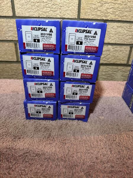 CLIPSAL 2000 Series w/proof63011175343234111