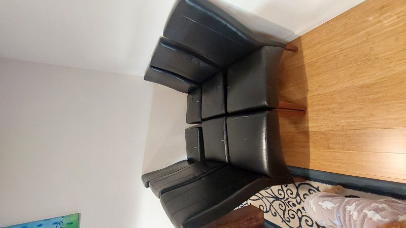 Dining chairs x 662929669176963111