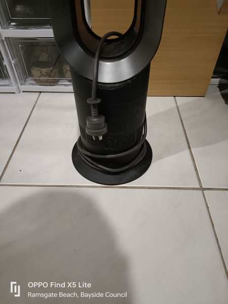 Dyson AM09 Hot Cold Fan Heater with Remote63443722861442112