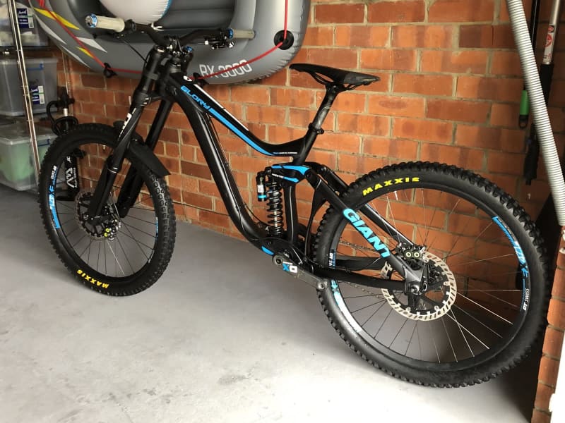 gt avalanche 1.0 mountain bike