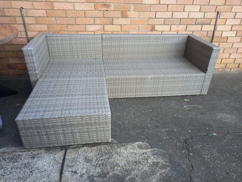 2 Seater with chaise. cane lounge62863412814210112