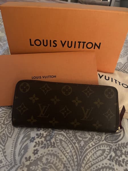 Unboxing Pochette Voyage Steamer from Louis Vuitton 