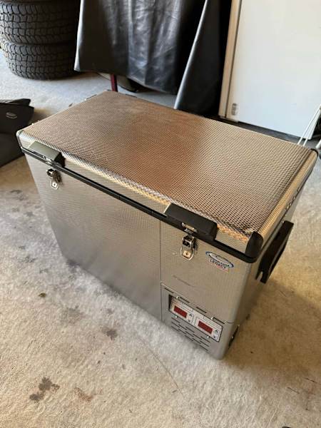 National Luna Weekender 50L twin bin, dual control fridge/freezer 63022634385281111