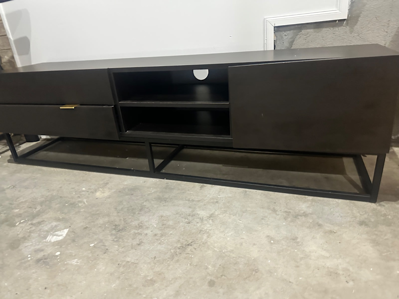 Black entertainment unit62863378549379113