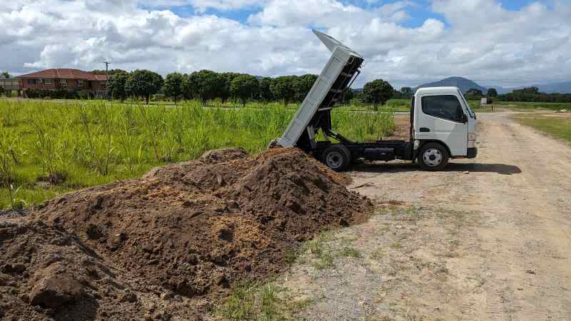 Cairns Tipper and Excavator Earthmoving Services62863842877570114