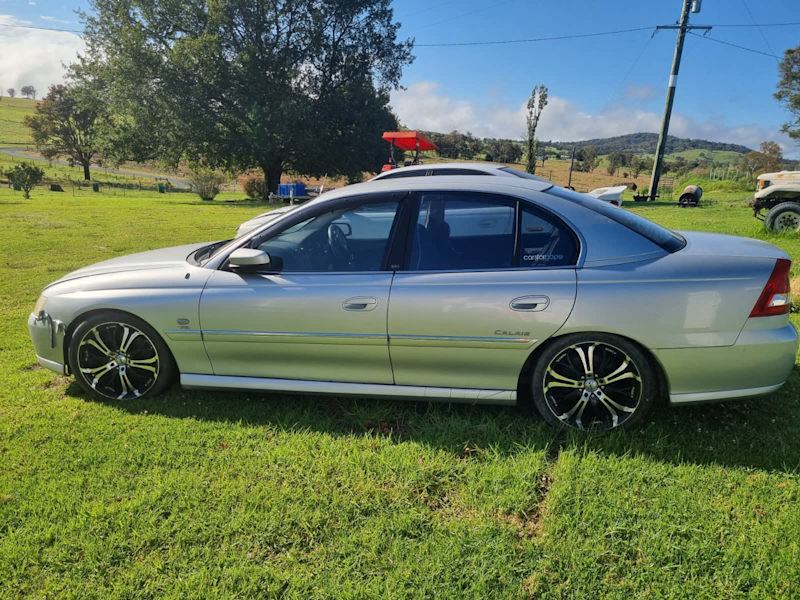 2003 VY Holden Calais x 262937622172163113