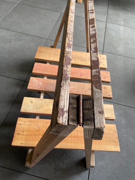 Unique storage/ stand $3062863368925315114