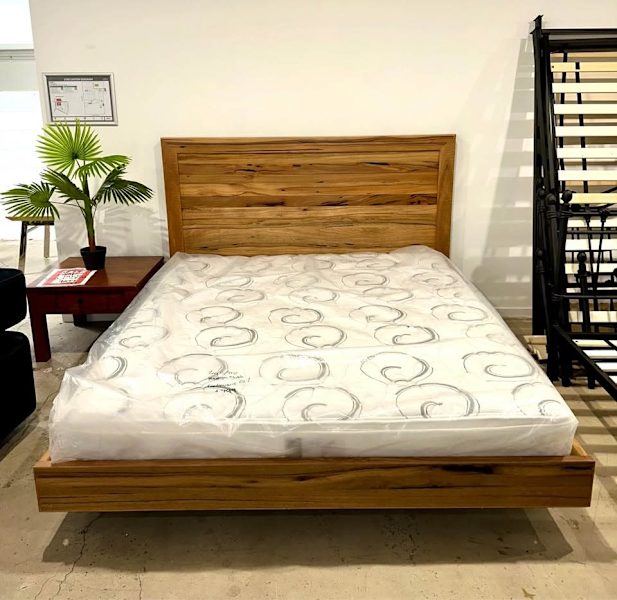 Esperence King Bed62863406355842112