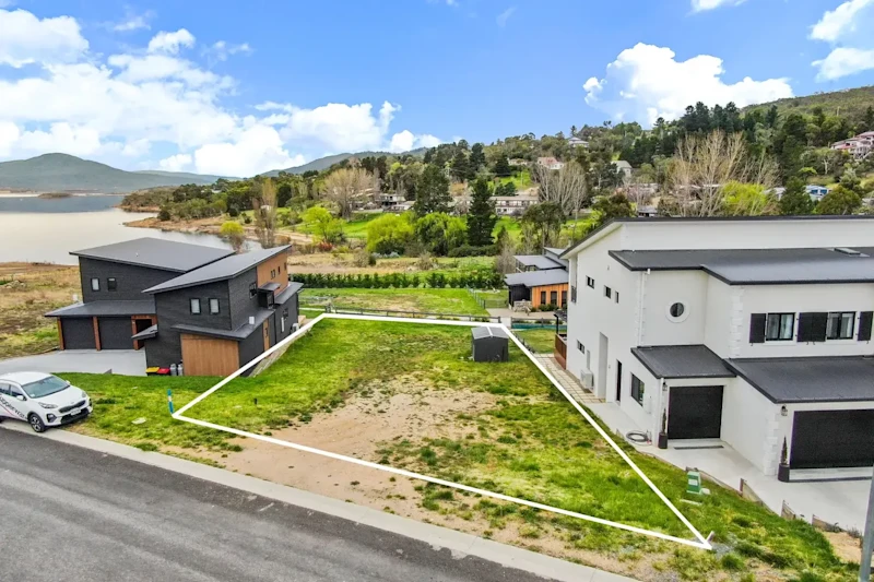702.6sm front row waterfront residential block63438493589889114