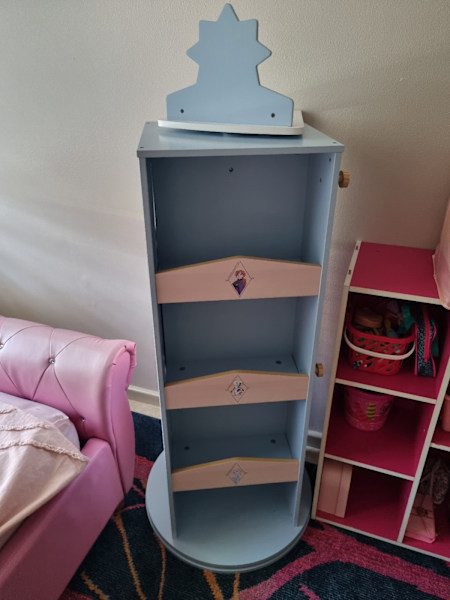 Princess shelf 62864724285443114