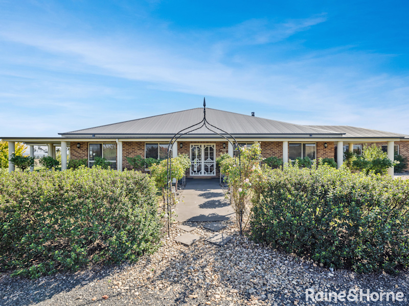 JUNEOBELLE PARK - A PICTURESQUE 27 ACRES WITH PANORAMIC VIEWS62929682561795112