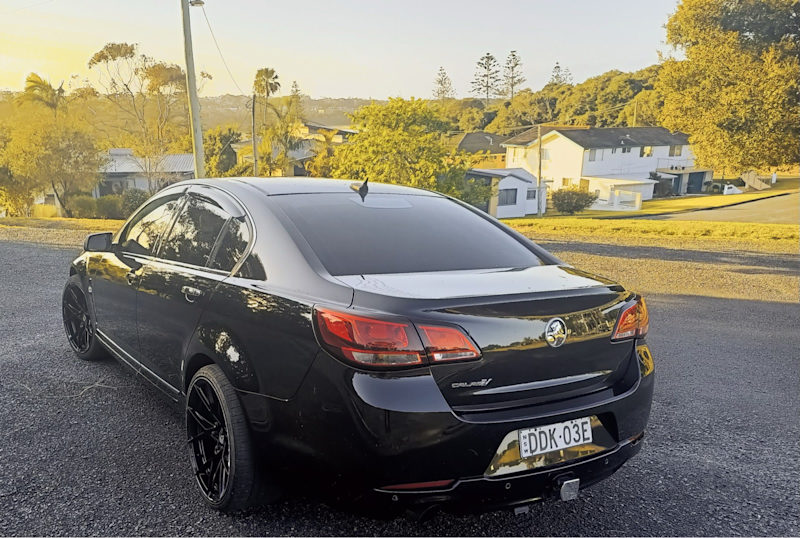 2014 HOLDEN CALAIS V 6 SP AUTOMATIC 4D SEDAN62937624765569113
