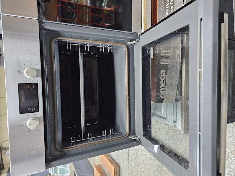 Bosch Electric 60cm Wall oven63021729466882111