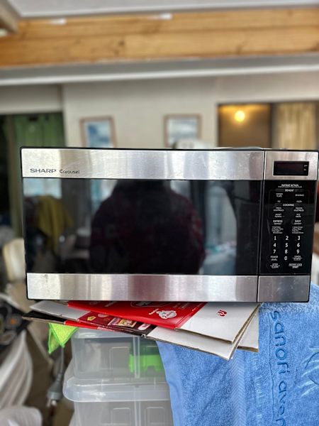 Microwaves 63022179781890111