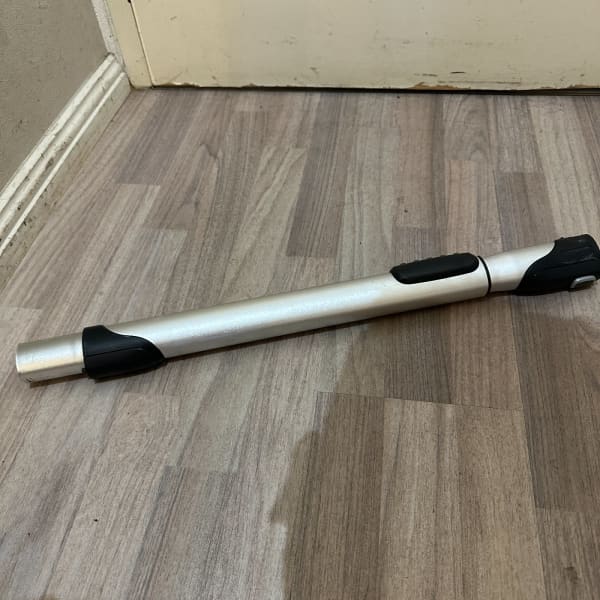 ELECTROLUX ULTRASILENCER ORIGIN POWERED VACUUM TELESOPIC WAND ROD63018615383939114