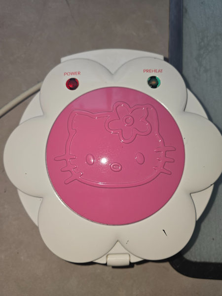 Hello kitty toasted sandwich maker63470142852098110