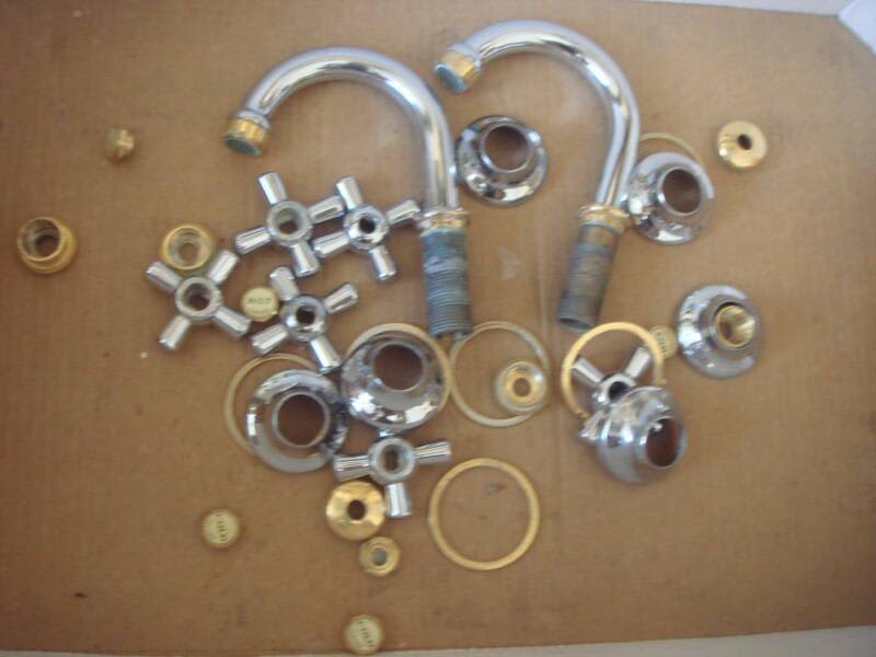 Bathroom tap set part and towel rail holders63004437386499112