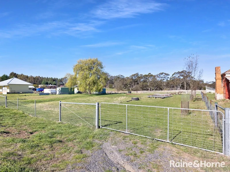ESCAPE THE HUSTLE & BUSTLE - 1,000SQM BLOCK IN WATTLE FLAT63438523525507111
