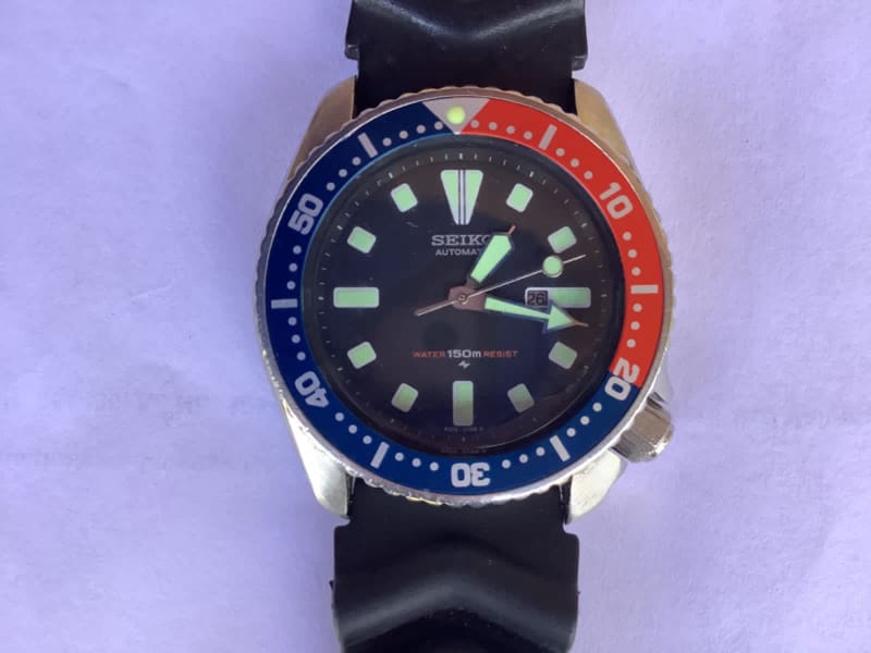 VINTAGE SEIKO MID SIZED DIVERS WATCH PEPSI BEZEL WORKS WELL YEAR 1990 |  Watches | Gumtree Australia Logan Area - South Maclean | 1308082387
