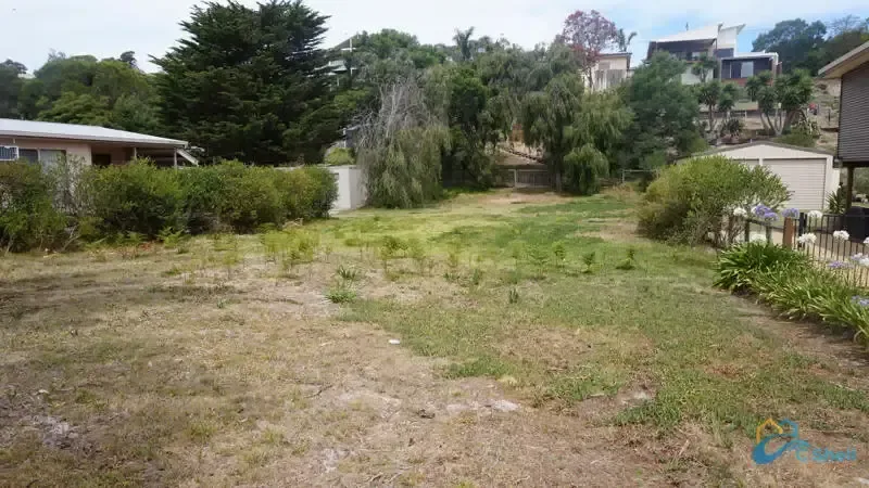 GREAT LOCATION ON THE WATER SIDE OF TOWNSHIP63006981383170114