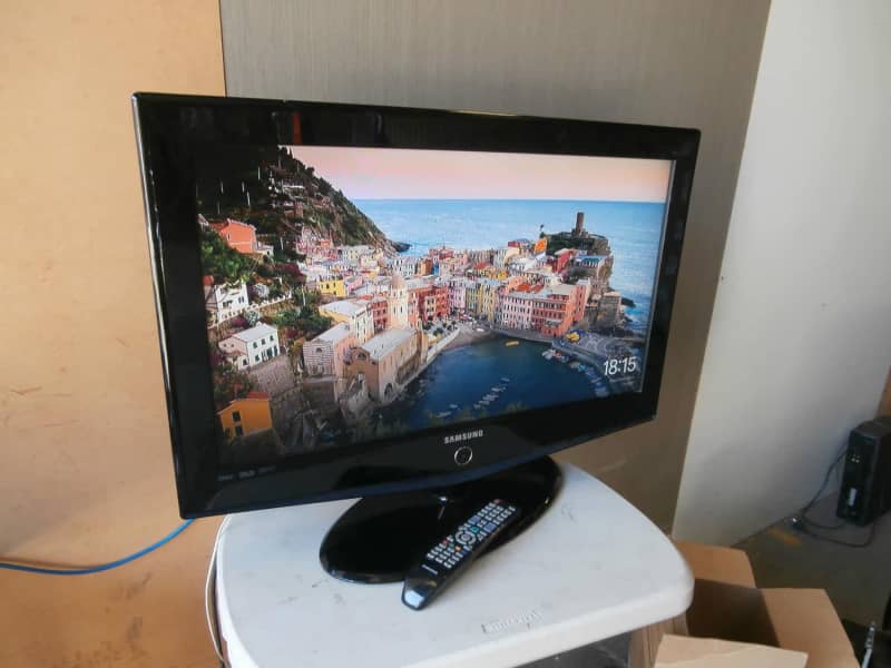 samsung 32 inch tv with vga input