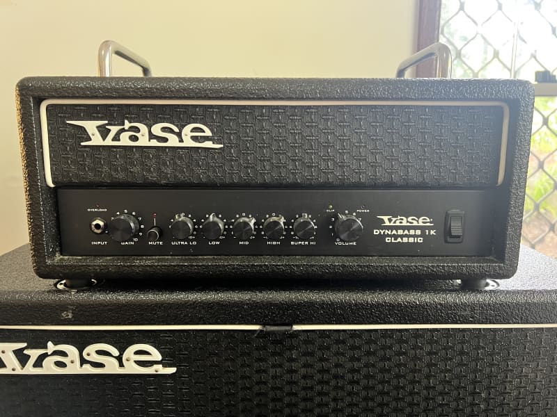 vase bass amp