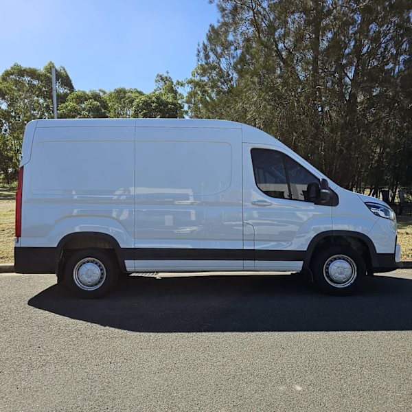 2T Van For Hire - Short Term Lease by Rollup Rentals62936654941186111