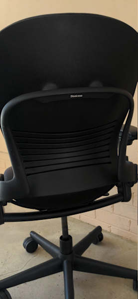 Steelcase Leap ergonomic office chair with armrests62864724256002113