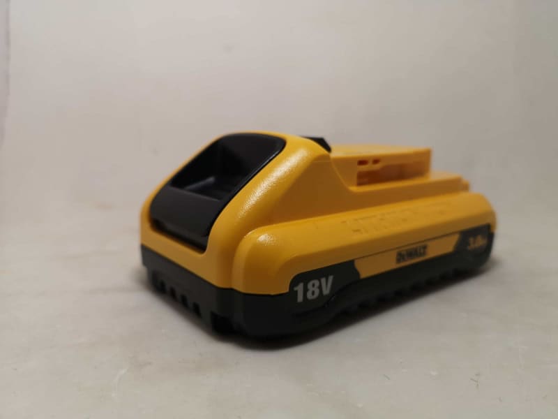 Dewalt dcb187 online battery