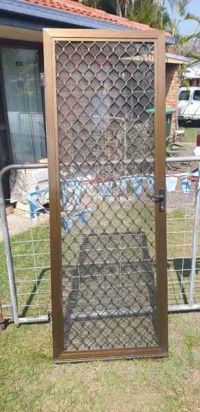 SCREEN DOOR 63439162642946110