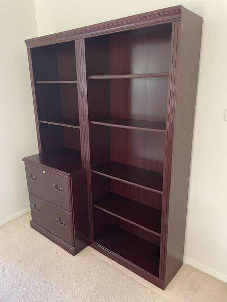 Bookshelf with 2 lockable drawers62864722722947114