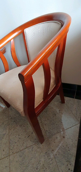 X2 Armchairs & coffee table63437624821378113