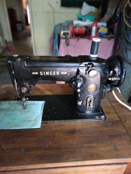 Singer sewing machine, 1950s model.63019081024642111