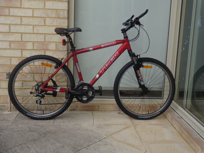 18 inch trek mountain bike