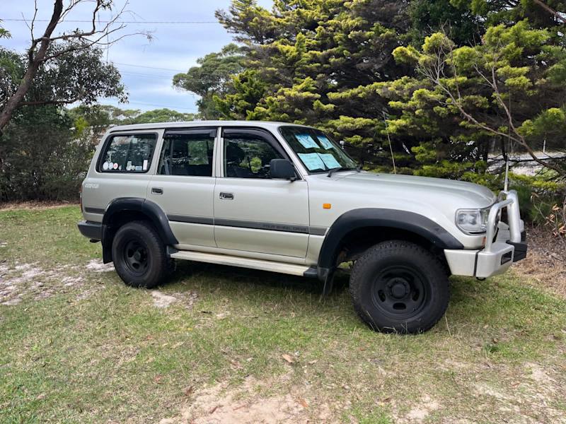 1995 TOYOTA LANDCRUISER GXL (4x4) 4 SP AUTOMATIC 4x4 4D WAGON62935688103809114