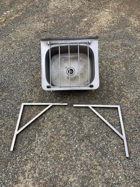 STAINLESS STEEL SINK WALL MOUNTED 540 x 480mm630108845634571128