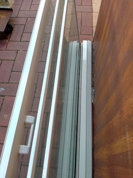framed glass shower screen 63005185196801111