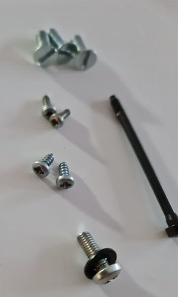 Screws for Husqvarna 6690 sewing machine vintage63017768203395112