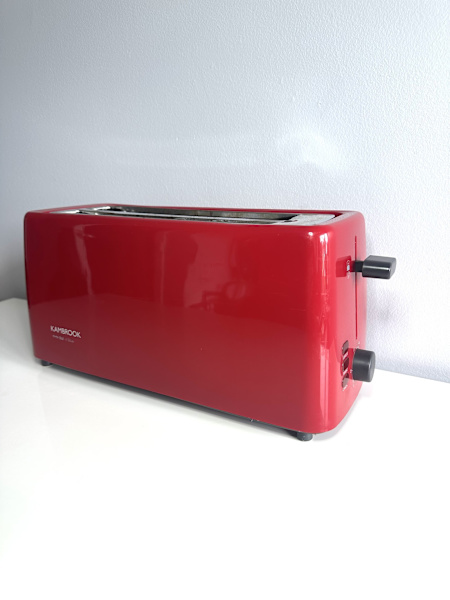 Toaster Going Soon (Very Good Condition)63612126014849112