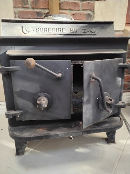 Wood log burning heater63018175309443111