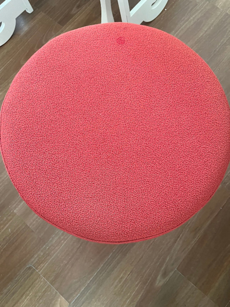 Round ottoman 62929669206787112