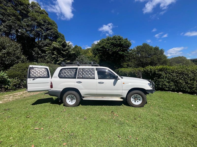 2003 TOYOTA LANDCRUISER (4x4) 5 SP MANUAL 4x4 4D WAGON62886406696963112