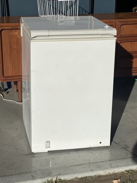 fisher and paykel 216 litre chest freezer